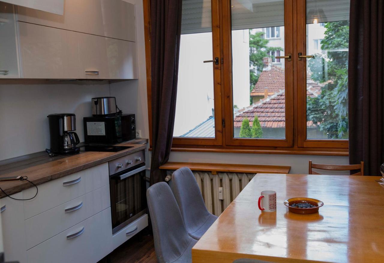 Central Sofia 3-Bedroom Apartment - Urban Art Gallery - Free Parking! Sófia Exterior foto